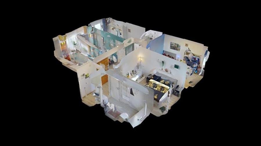 Apartament cu 4 camere decomandat în Tractorul