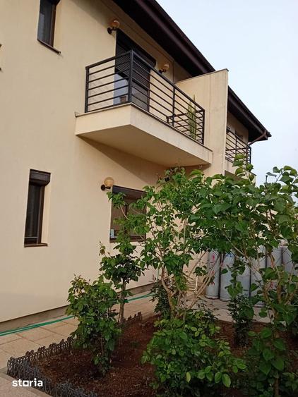 Casă cu 4 camere cu Teren 325 Mp în Central