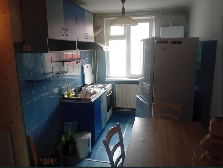Apartament cu 2 camere decomandat în Precista