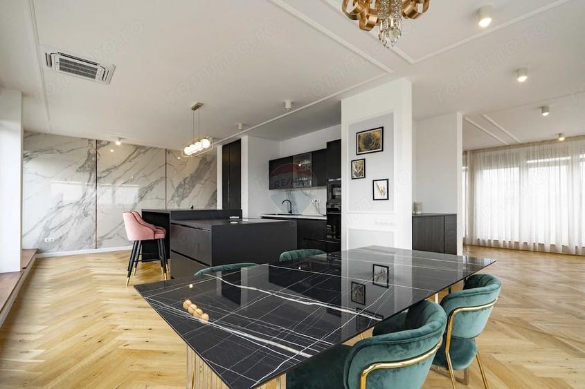 Apartament cu 6 camere în Cantemir