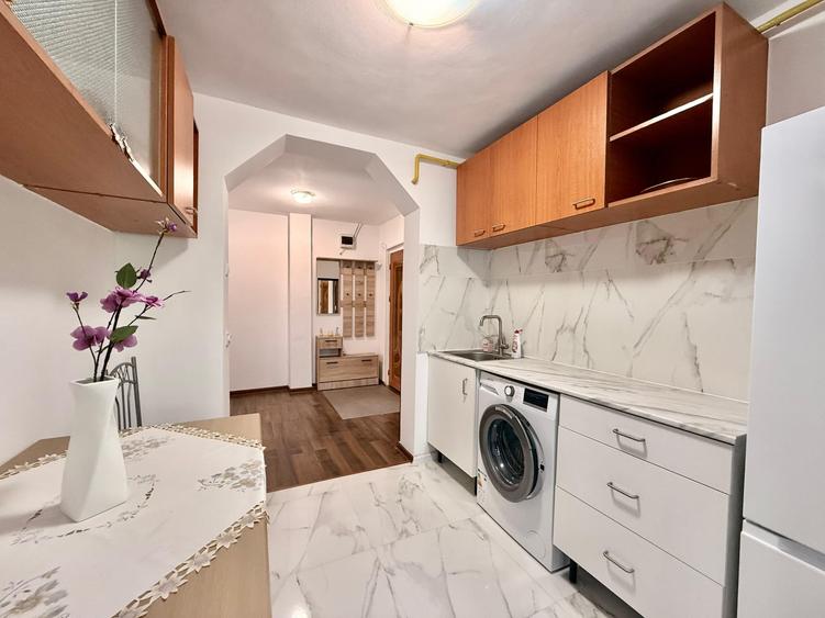 Apartament cu 2 camere decomandat, mobilat în Nicolina
