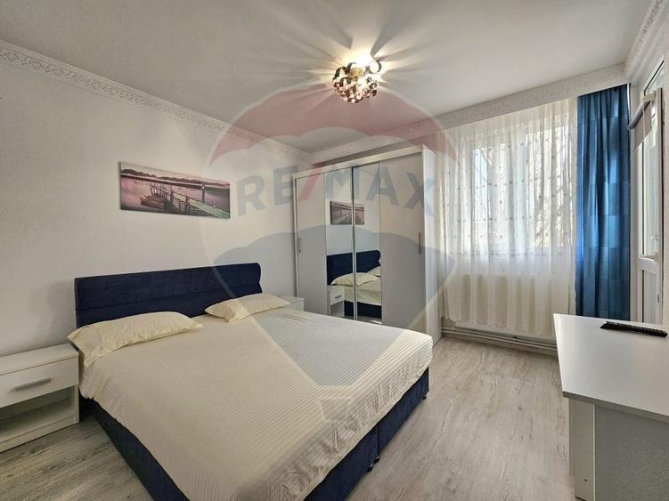 Apartament cu 2 camere circular, mobilat în City Park Mall