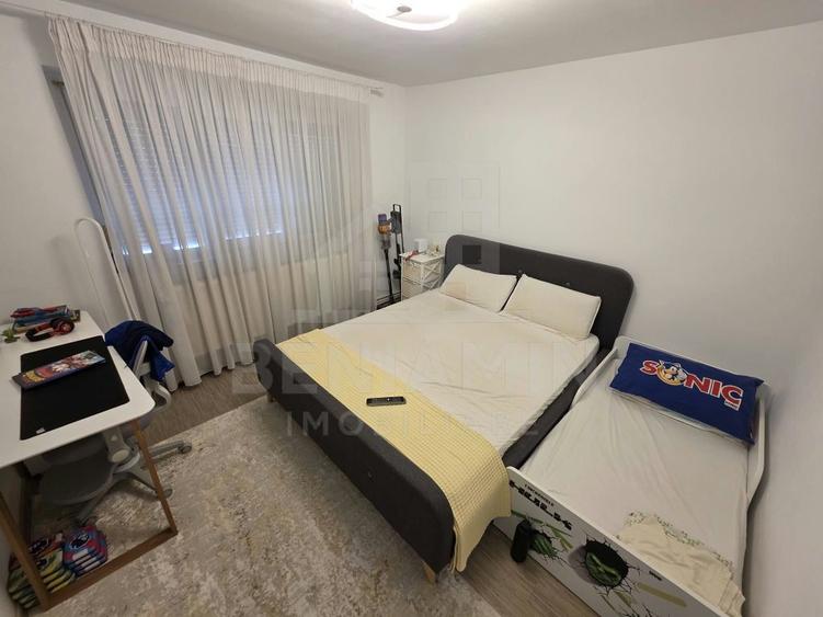 Apartament cu 2 camere decomandat în Sărari