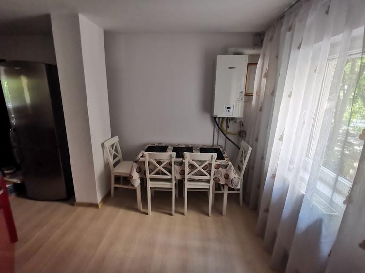 zona Simion Barnutiu, decomandat,centrala proprie, renovat, mobilat modern - 7