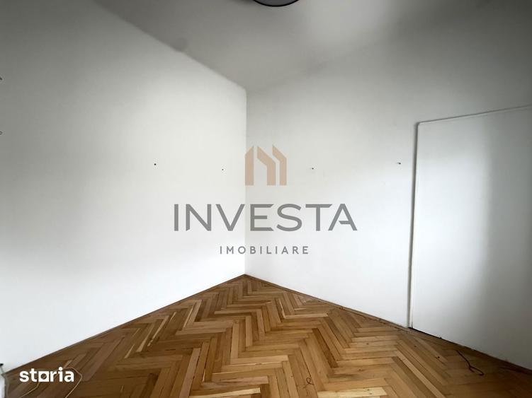 Casă cu 7 camere cu Teren 400 Mp în Andrei Mureșanu