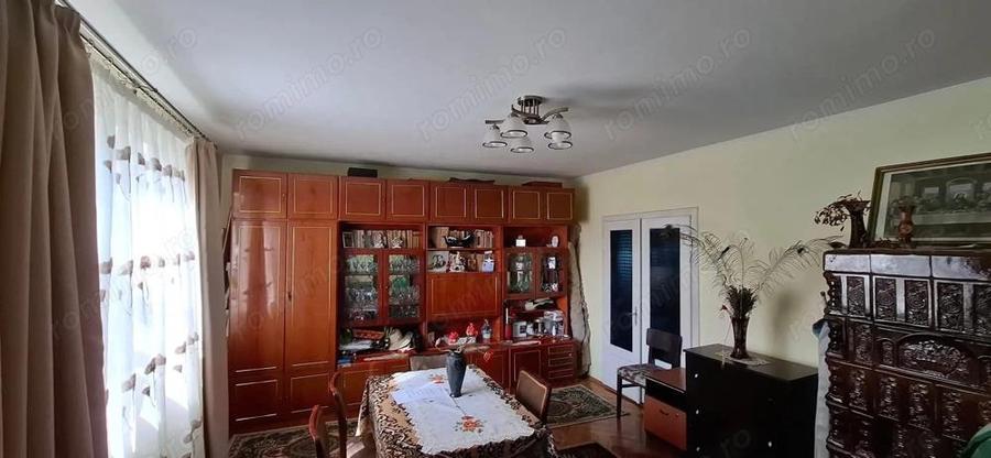 Casă cu 2 camere cu Teren 800 Mp în Nazna