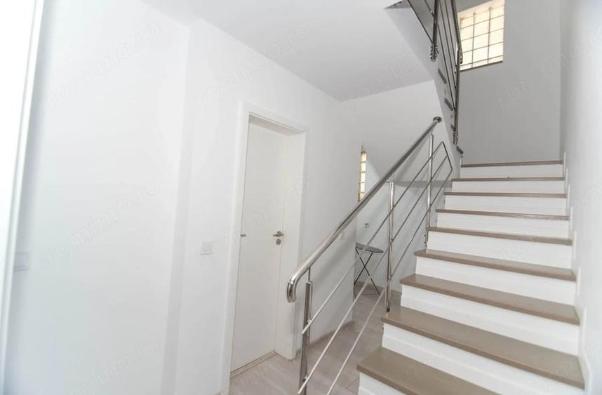 Casă cu 6 camere cu Teren 129 Mp în Trivale