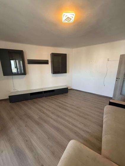 Apartament cu 3 camere decomandat, mobilat în Vidin-Progresul