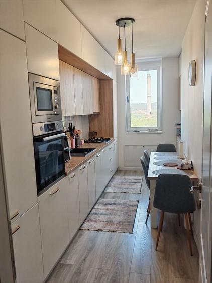 Apartament cu 3 camere decomandat în Lunca Cetățuii