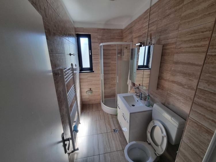 Casă cu 2 camere cu Teren 100 Mp în Cetate