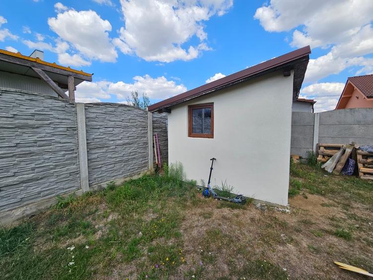 Casă individuală cu 5 camere cu Teren 605 Mp în Moșnița Nouă