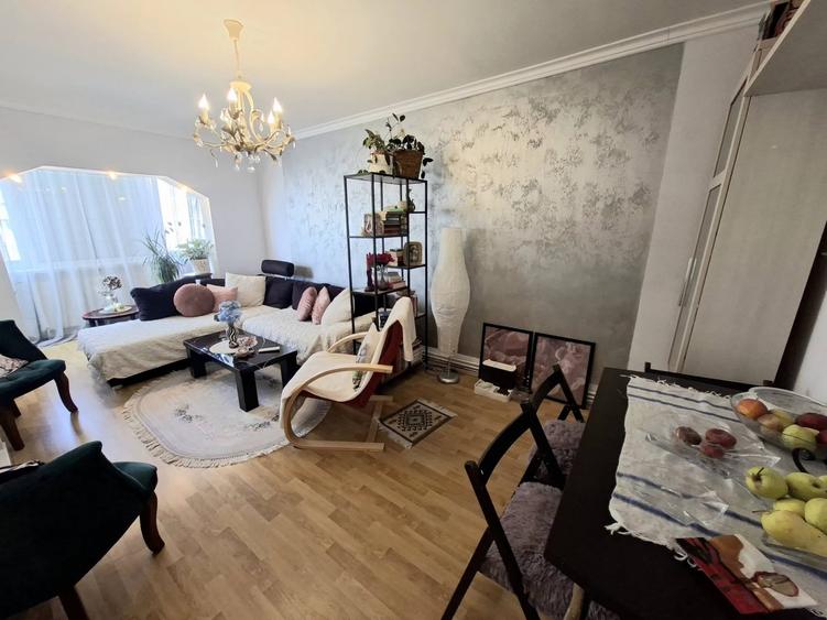 Apartament cu 4 camere decomandat, mobilat în Codlea