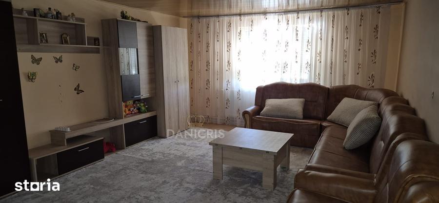 Casă cu 3 camere cu Teren 760 Mp în Valu lui Traian