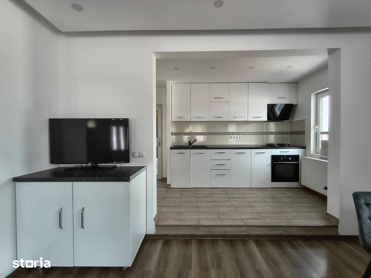 Casă cu 4 camere cu Teren 1200 Mp în Central