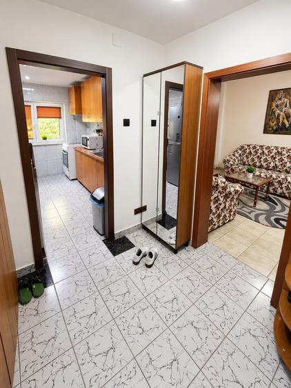 Apartament cu 2 camere semidecomandat, mobilat în Obor