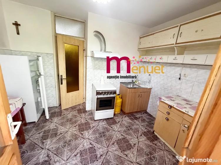 Apartament cu 3 camere decomandat în C5