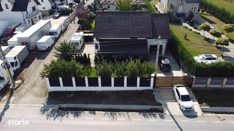 Casă cu 4 camere în Ipotești