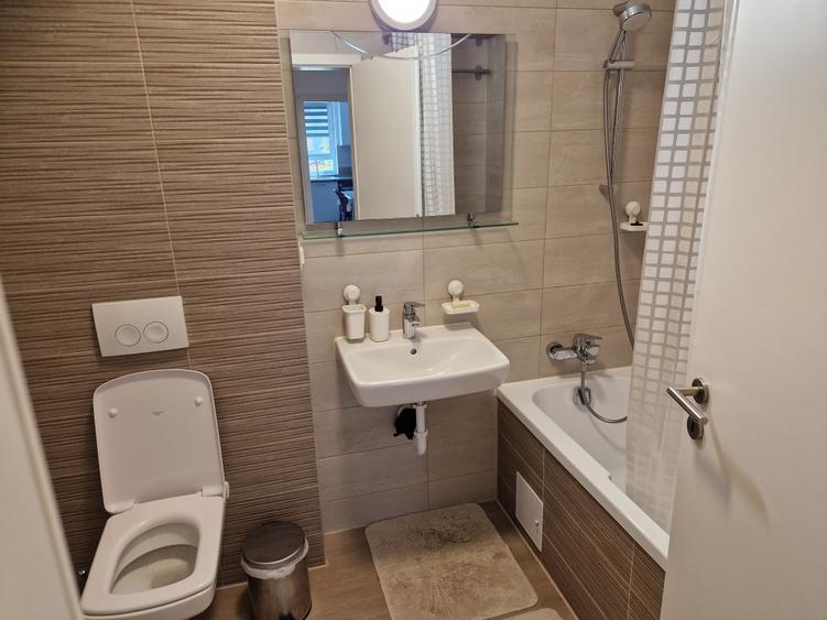 Apartament cu 2 camere decomandat, mobilat în Avantgarden