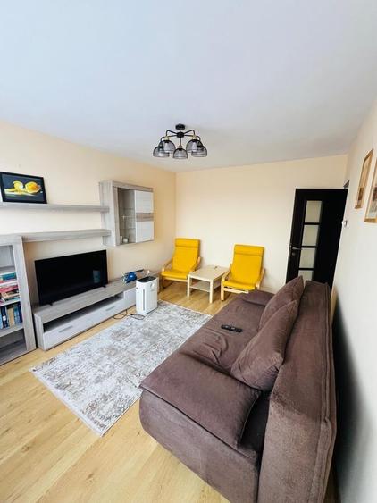 Apartament cu 2 camere semidecomandat în Brâncoveanu