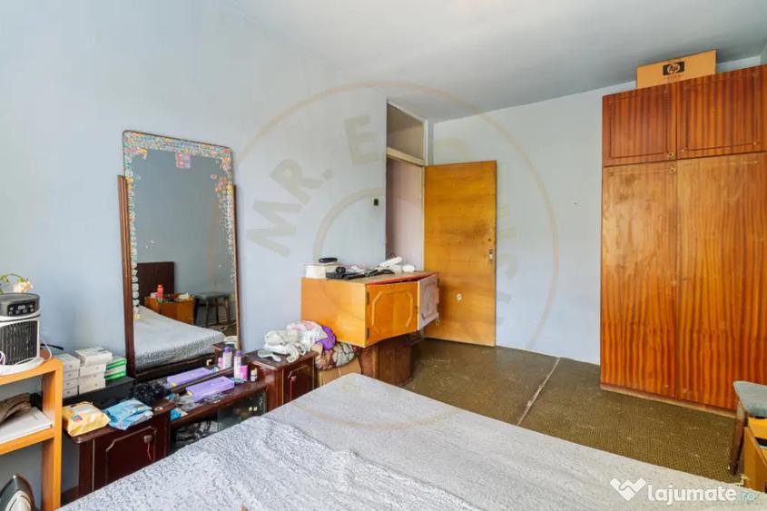 Apartament cu 3 camere decomandat în Sebastian