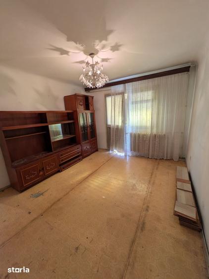 Apartament cu 2 camere decomandat în Calea București
