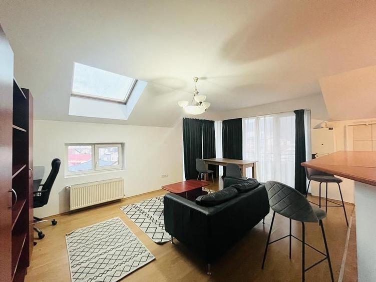 Apartament cu 2 camere semidecomandat, mobilat în Florești