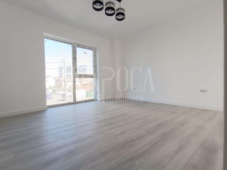 Apartament cu 3 camere semidecomandat în Dâmbul Rotund
