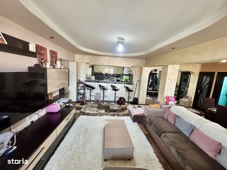 Apartament cu 3 camere semidecomandat în Central