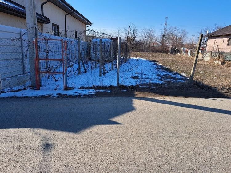 Teren de 700 mp, în Exterior Vest