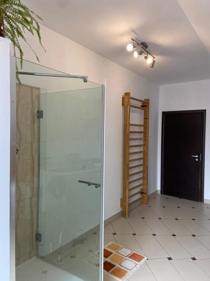 Casă individuală cu 5 camere cu Canalizare în P-ța Mihai Viteazul