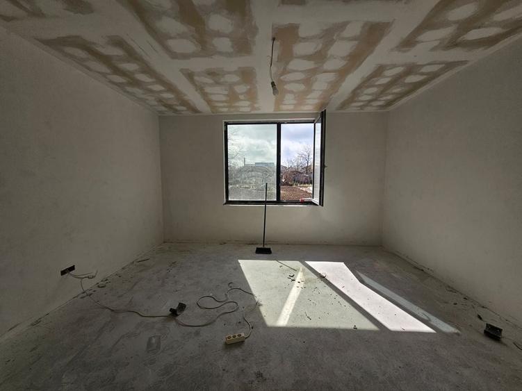 Duplex cu 4 camere cu Canalizare în Valu lui Traian