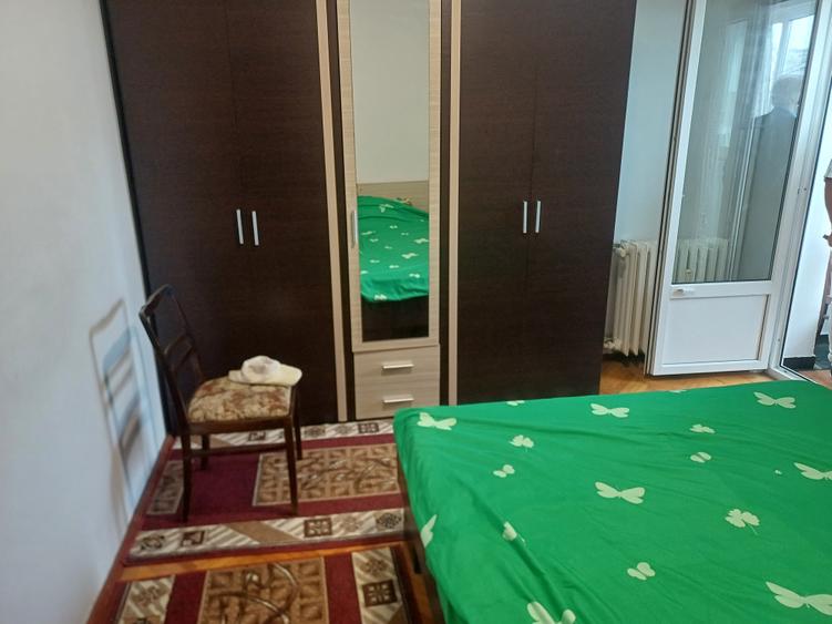 Apartament cu 2 camere semidecomandat în Dristor