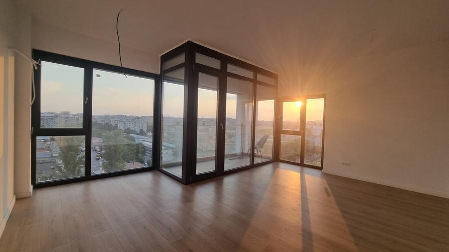 Apartament cu 3 camere decomandat în Splaiul Unirii