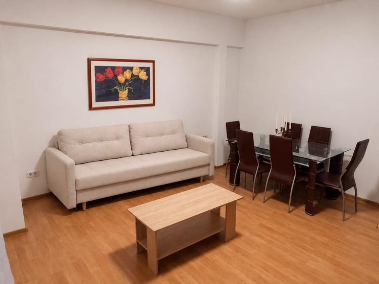 Apartament cu 2 camere decomandat în Energia