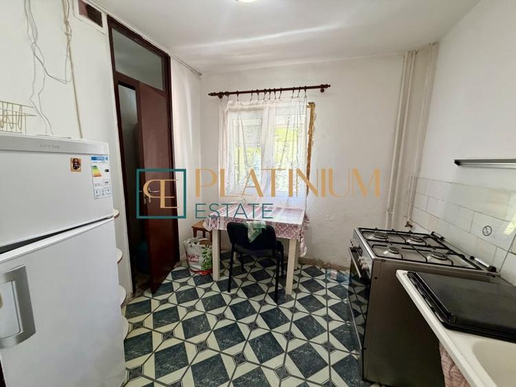 Apartament cu 2 camere decomandat, mobilat în Torontalului