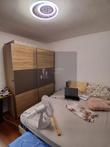 Apartament cu 2 camere semidecomandat în Olteniței