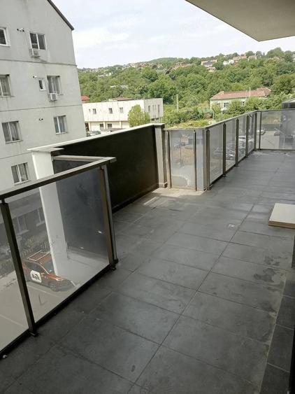 Apartament cu 3 camere semidecomandat în Iris