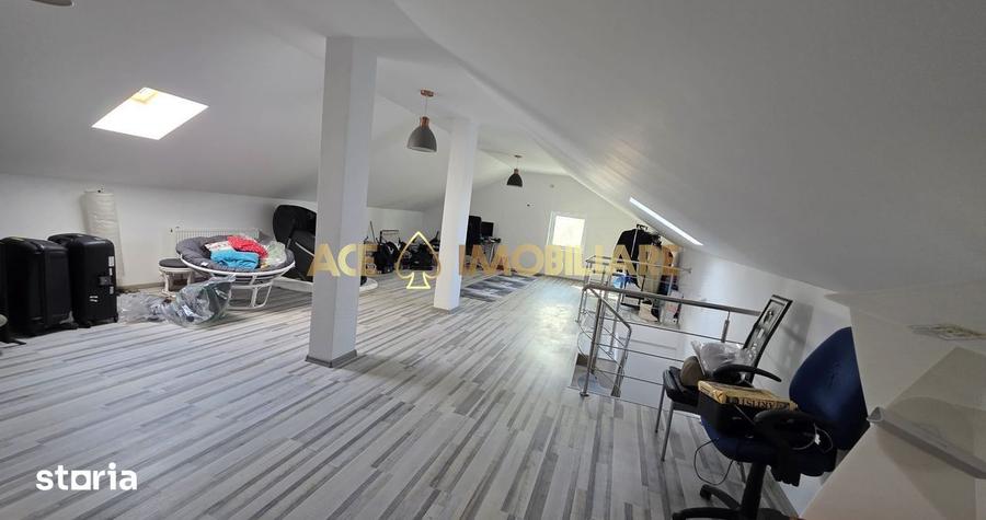 Casă cu 4 camere cu Teren 250 Mp în Central