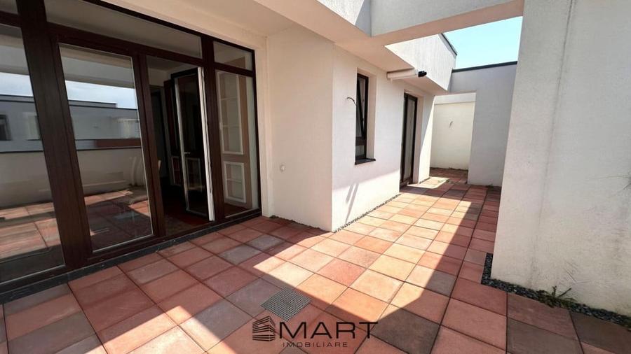 Apartament cu 4 camere decomandat în Lazaret