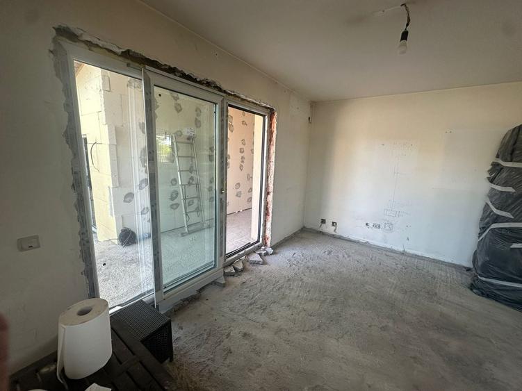 Casă individuală cu 6 camere cu Canalizare în Samurcași