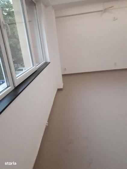 Apartament cu 2 camere decomandat în Titan