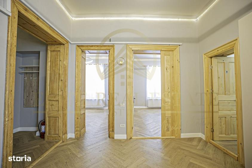 Apartament cu 4 camere în Central
