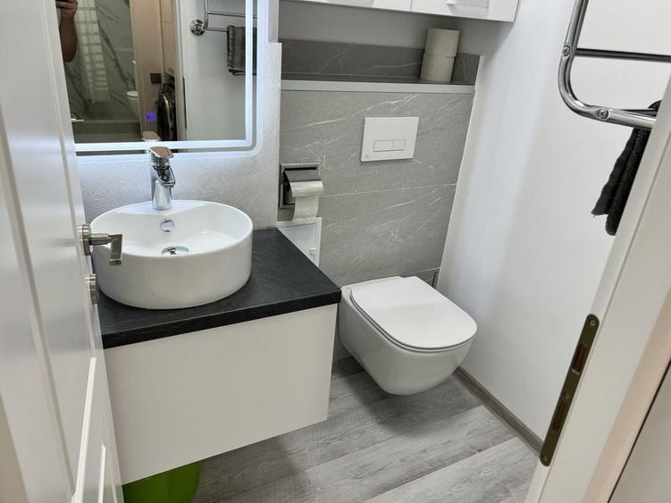 Apartament cu 3 camere decomandat în Decebal