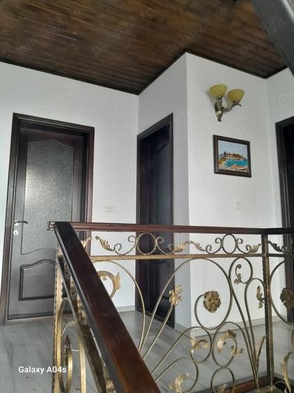 Casă cu 5 camere cu Teren 209 Mp în Central