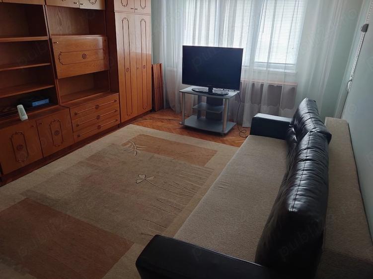 Apartament cu 3 camere decomandat în Popa Șapcă