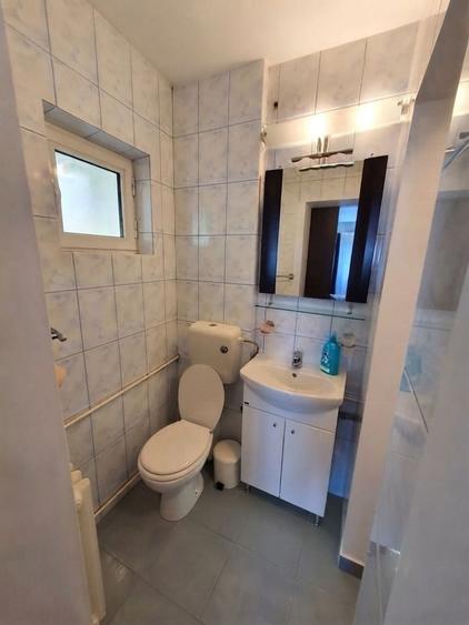 Apartament cu 3 camere semidecomandat, mobilat în Barbu Văcărescu