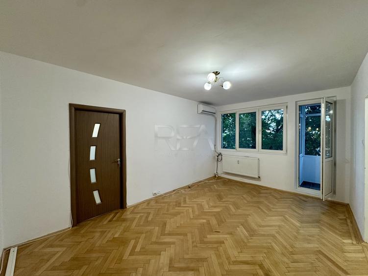 Apartament cu 2 camere semidecomandat în 1 Mai