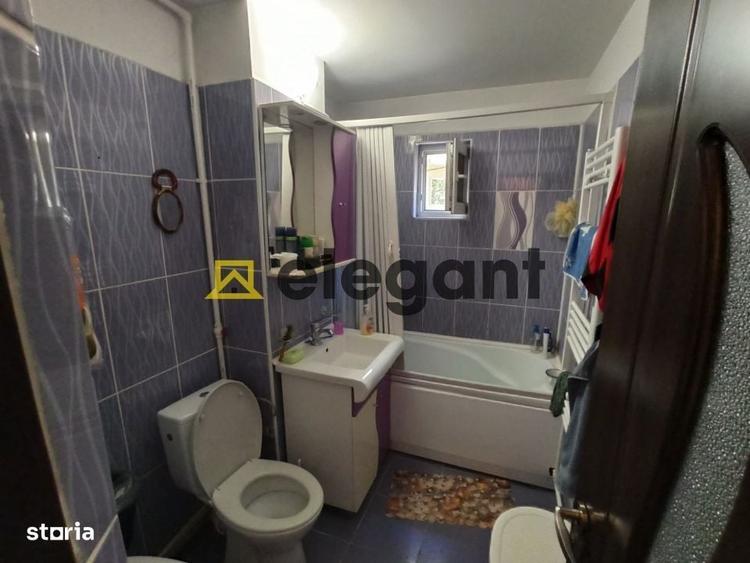 Apartament cu 3 camere decomandat în Rovine