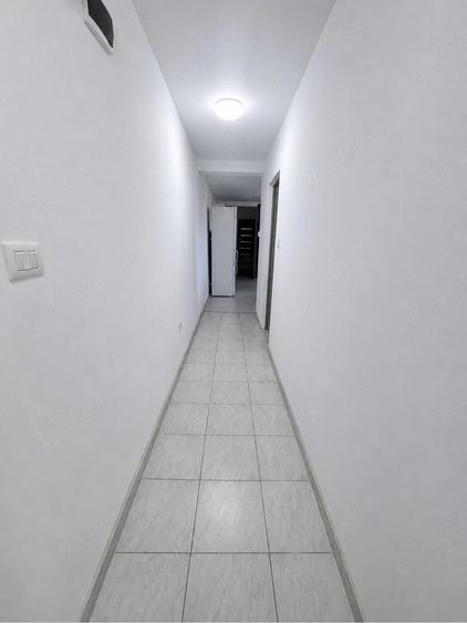 Apartament cu 3 camere semidecomandat în Dâmbovița