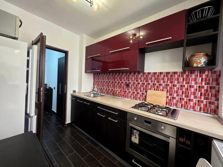 Apartament cu 2 camere semidecomandat în P-ța Gorjului